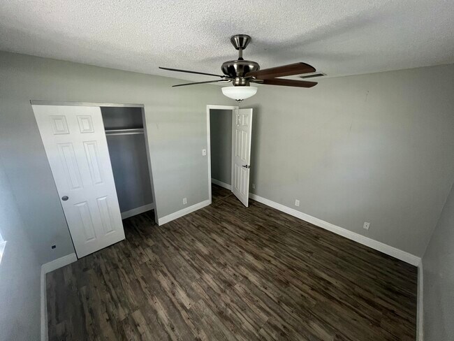Building Photo - 516 NW 54th St