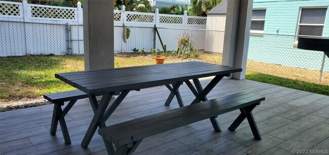 Building Photo - 239 Kirkland Rd