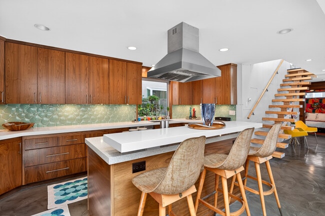 Building Photo - 219 Colton St