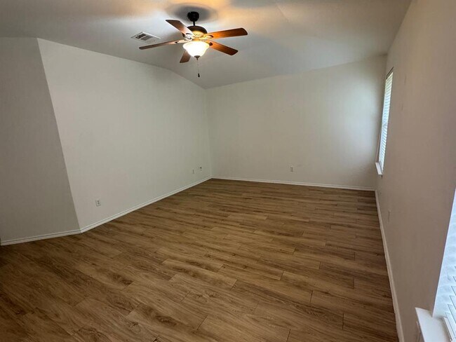 Building Photo - 12201 Buzz Schneider Ln