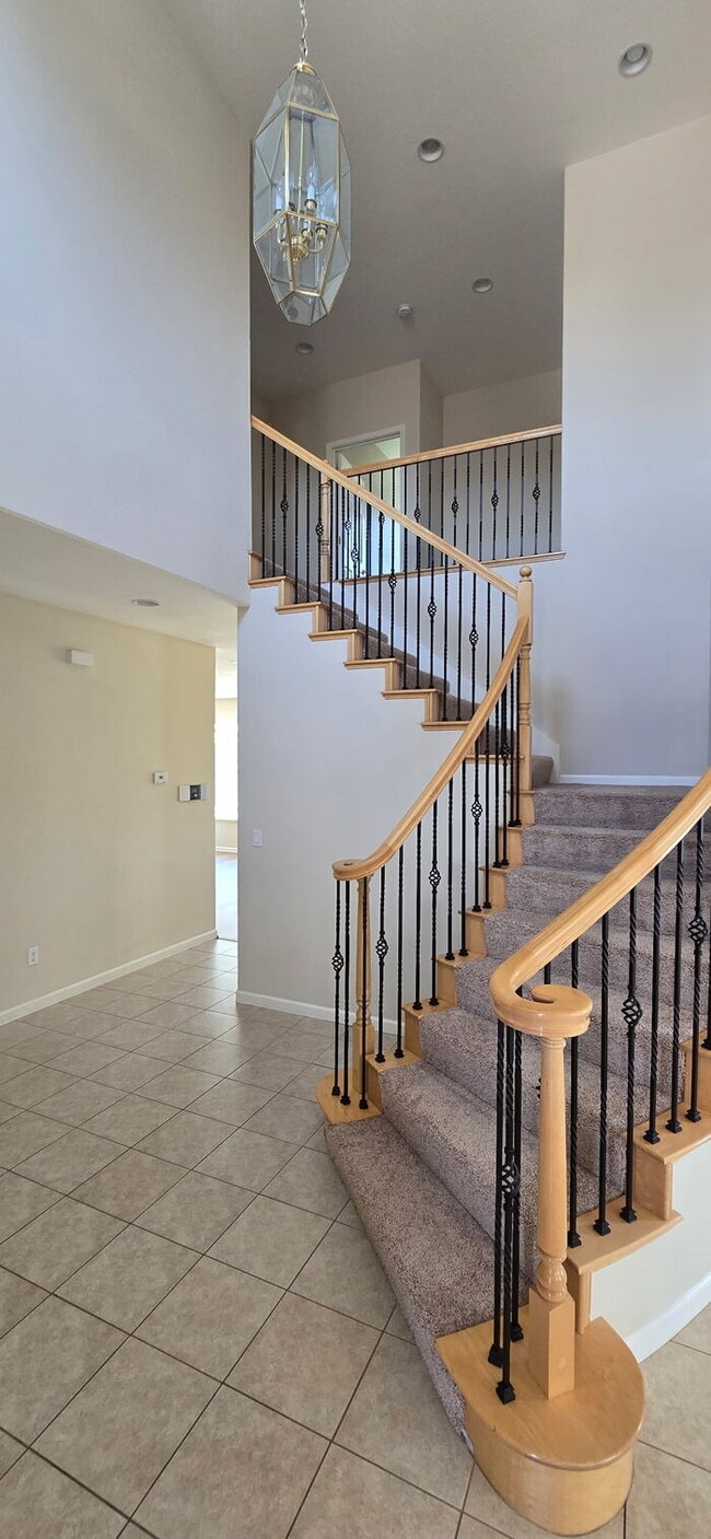 Building Photo - Tracy, Beautiful Home in Award Winning Jef...