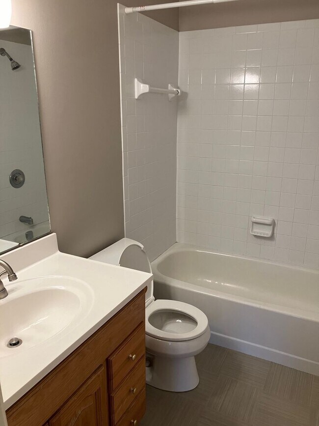 Building Photo - Comfortable, All-New Liverpool TownHome