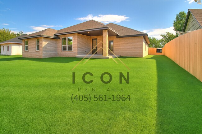 Building Photo - 8429 Stonewood Dr