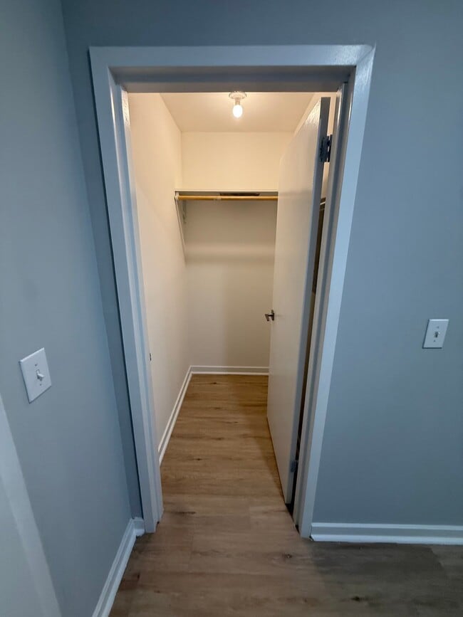 Building Photo - 47 12th Ave
