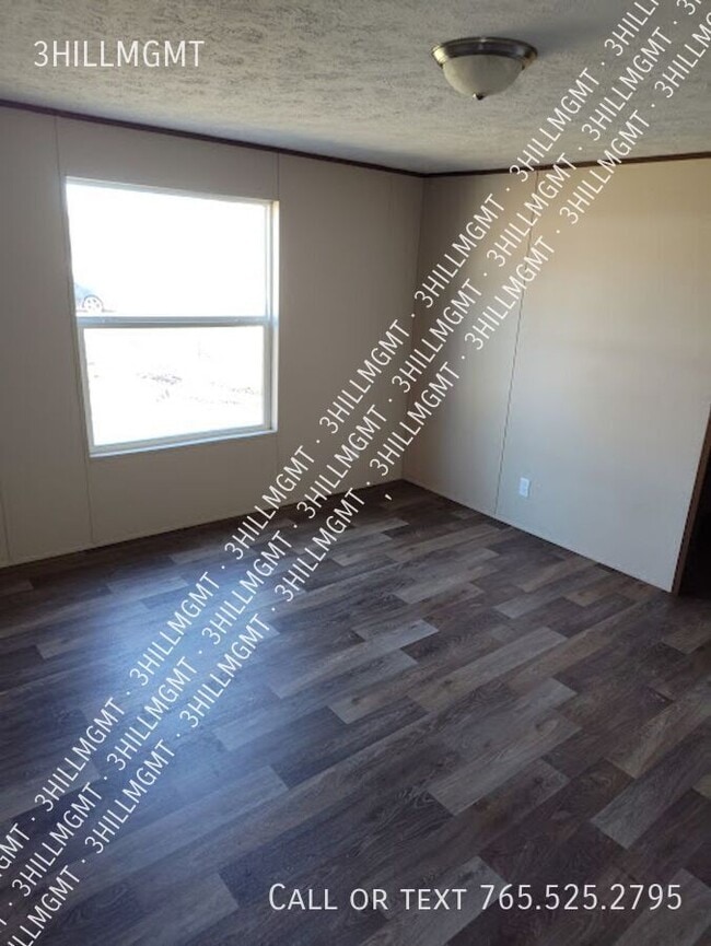 Building Photo - 5600 W Kilgore Ave
