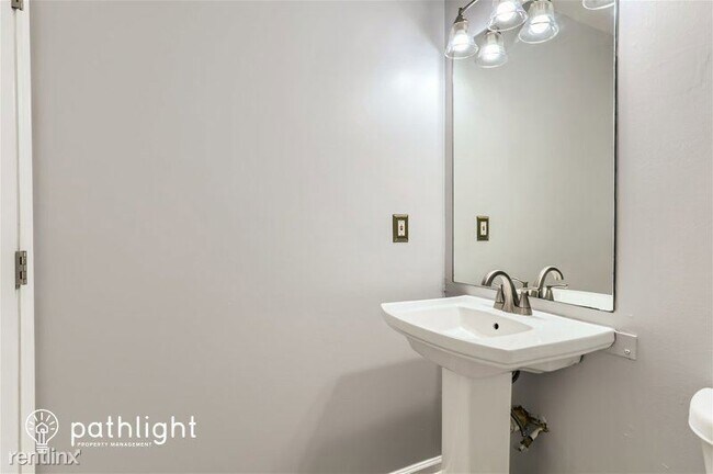 Building Photo - 535 Concord Terrace UNIT
