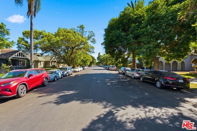 Building Photo - 2640 S Hobart Blvd