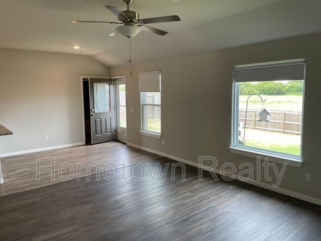 Building Photo - 1712 Vermilion Ln