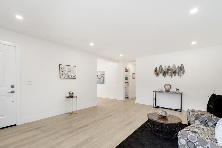 Front Living Area - 2706 Ganges Pl
