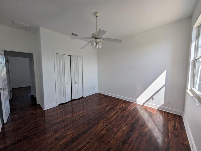 Building Photo - 7436 Islander Ln