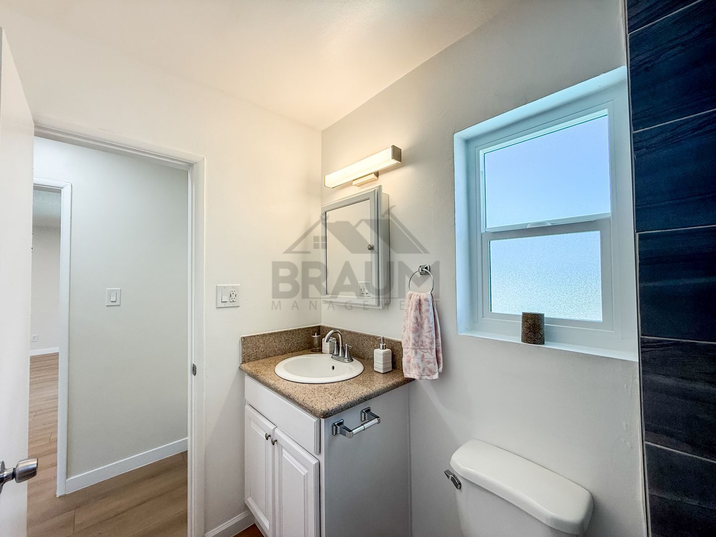 Building Photo - 6336 Tujunga Ave
