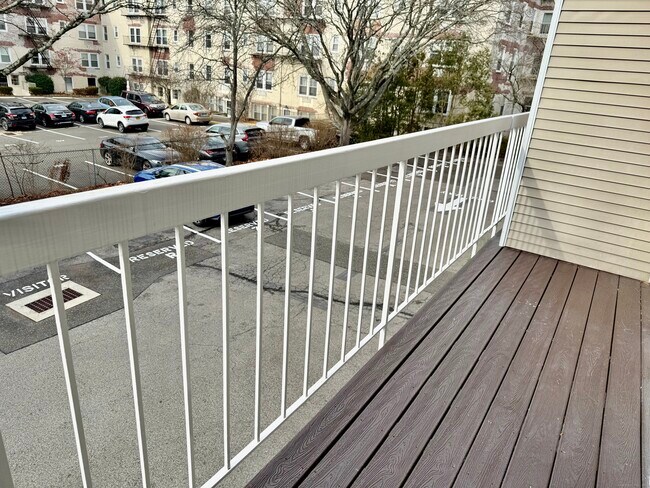 Building Photo - 1900 Summer St