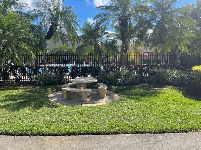 Building Photo - 203 Foxtail Dr