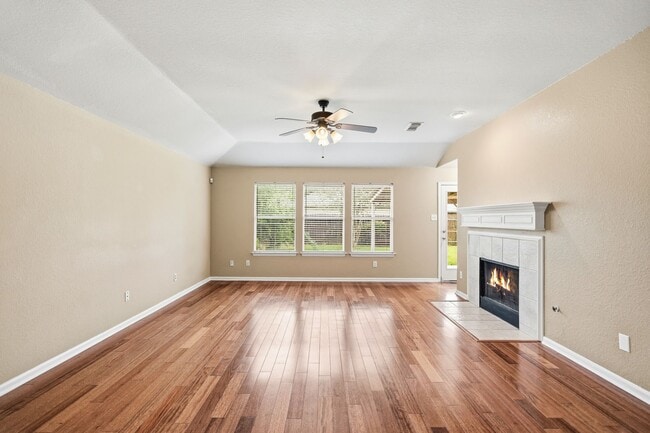 Building Photo - 2010 Hanover Springs Ln