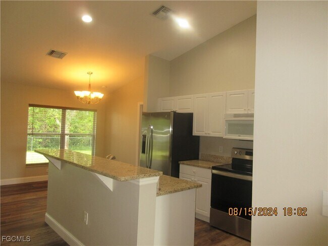 Building Photo - 459 NE 3rd Ave