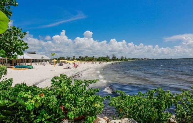 Building Photo - 521 Bahia Beach Blvd