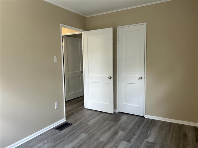 Building Photo - 2618 Alvarado Blvd