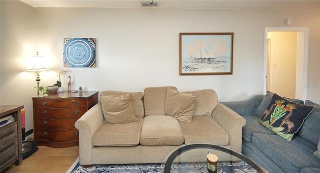 Building Photo - 5611 N McKay Ave