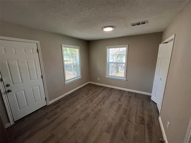Building Photo - 12904 Mitchell Dr