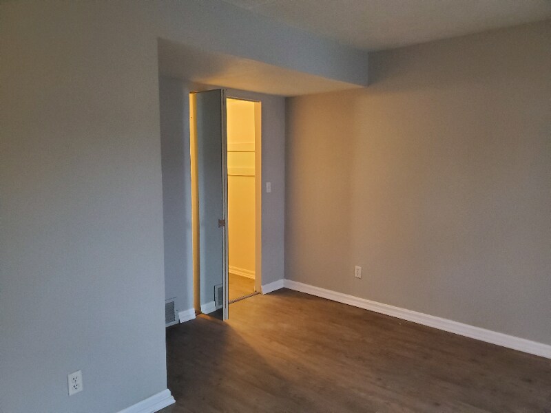 Building Photo - 1263 Lost Nation Rd