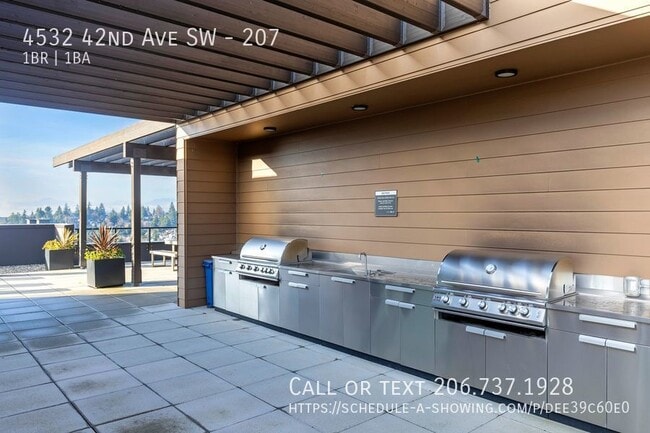 Building Photo - 4532 42nd Ave SW