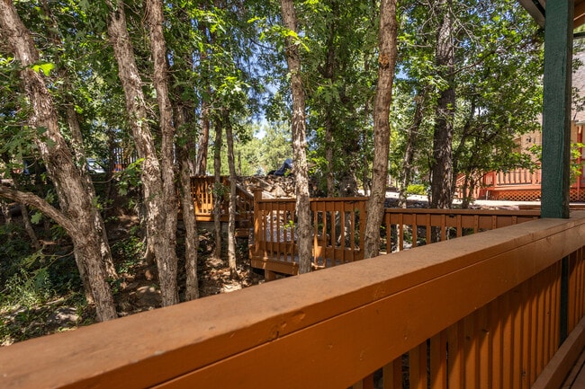 Building Photo - 335 Sandia Cir