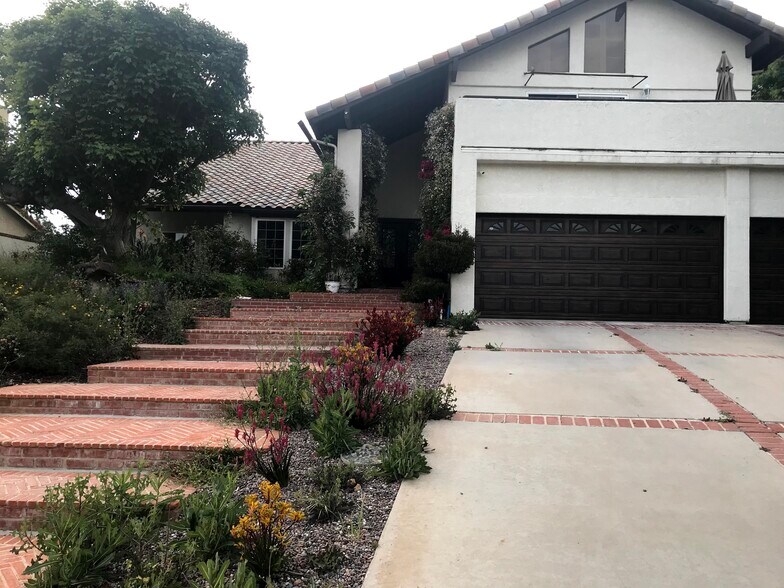 Main house - 19723 Hiawatha St