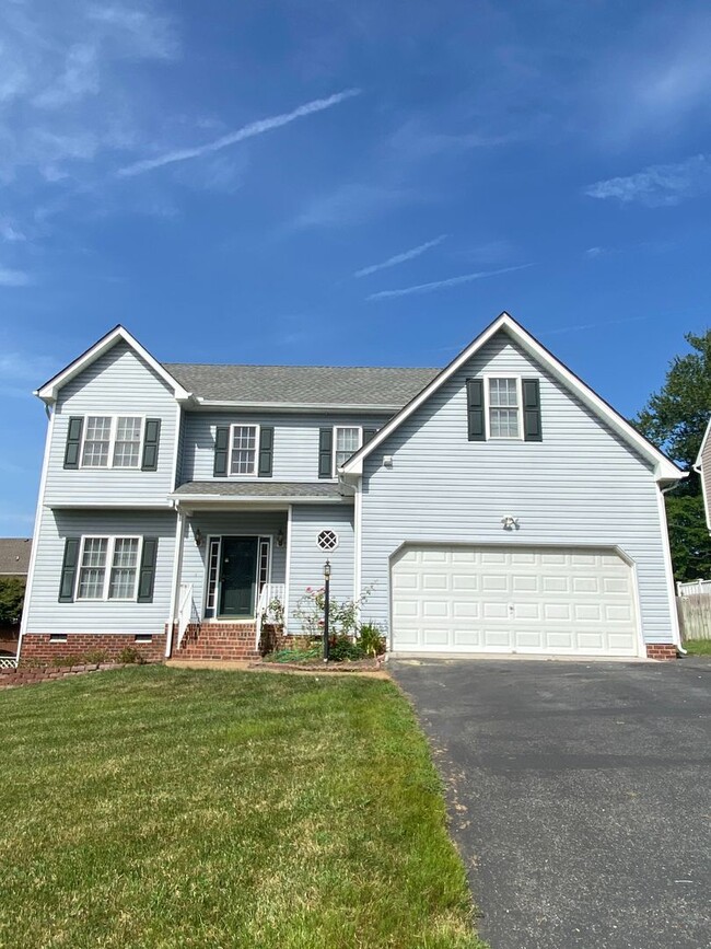 Primary Photo - Stunning 4bdrm/2.5bth Home w/Loft Located ...