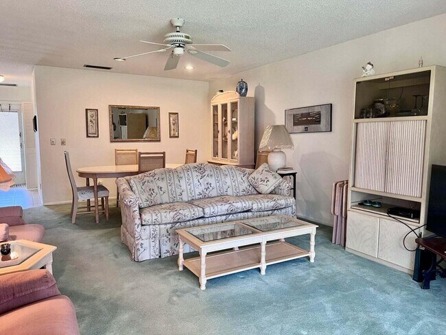 Building Photo - 135 Amherst Ln