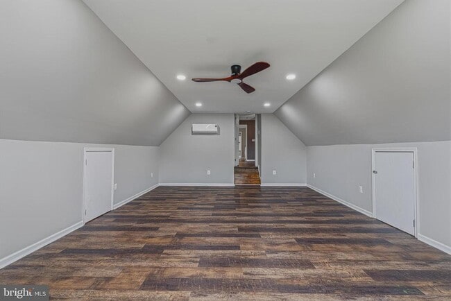 Building Photo - 40923 Browns Ln