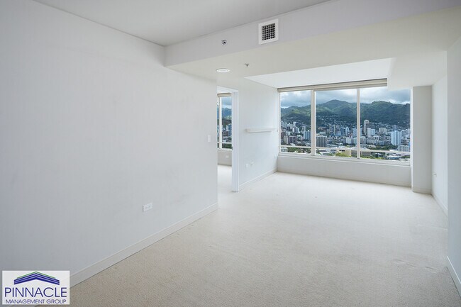 Building Photo - 1009 Kapiolani Blvd
