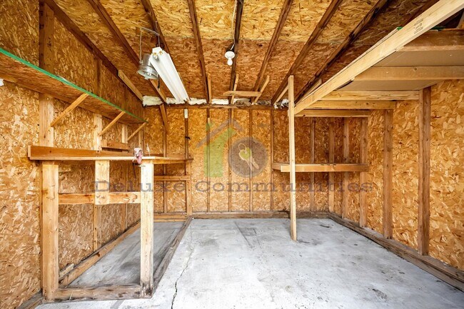 Building Photo - 404 Russell St