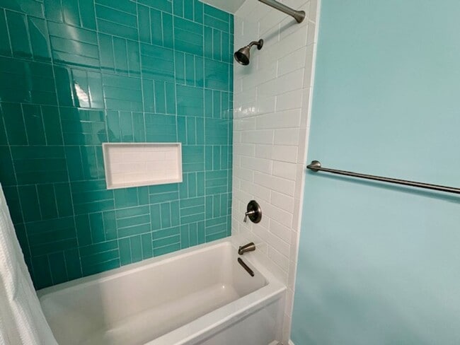 Building Photo - Wonderful 2 story condo in Ashford Ct-Detached 1 car garage, both bedrooms with attached bathroom...