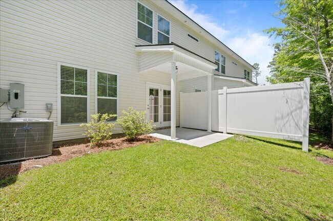 Building Photo - 329 Sonoma Dr