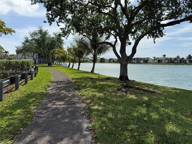 Building Photo - 802 Constitution Dr