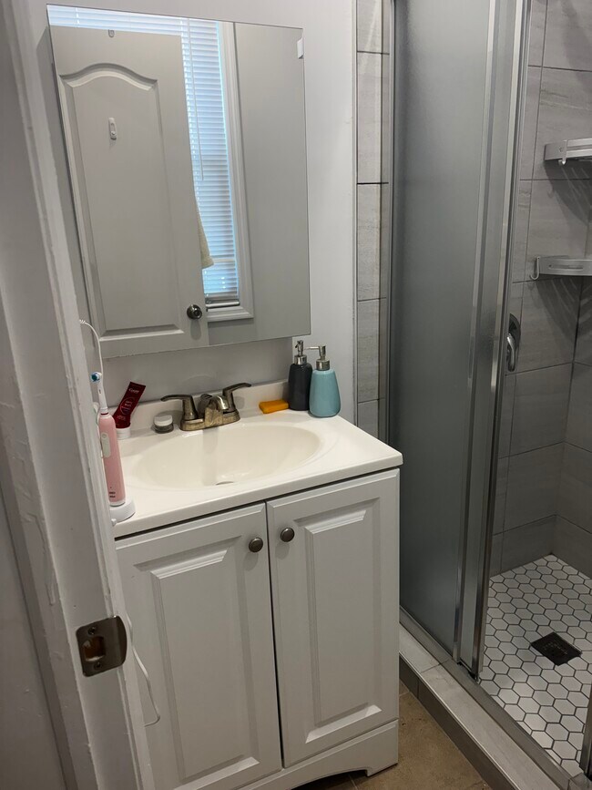 Building Photo - 109-11-111 205th St