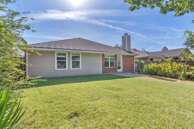Building Photo - 11829 Gold Creek Dr E
