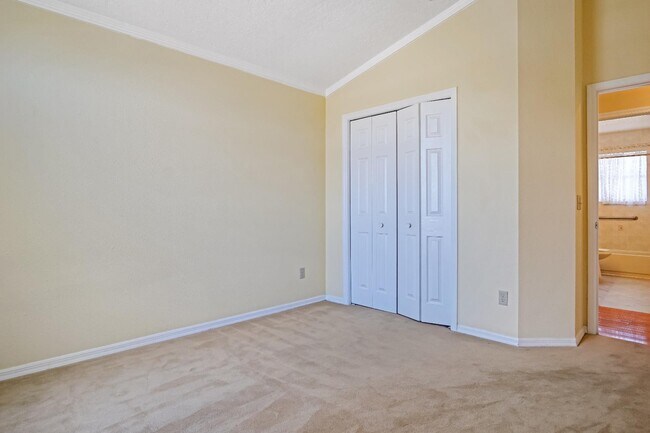 Building Photo - 458 Lytton Cir