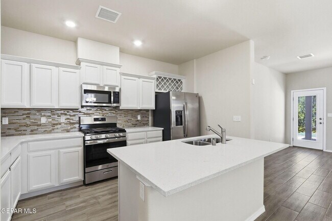 Building Photo - 12253 Desert Dove Ave