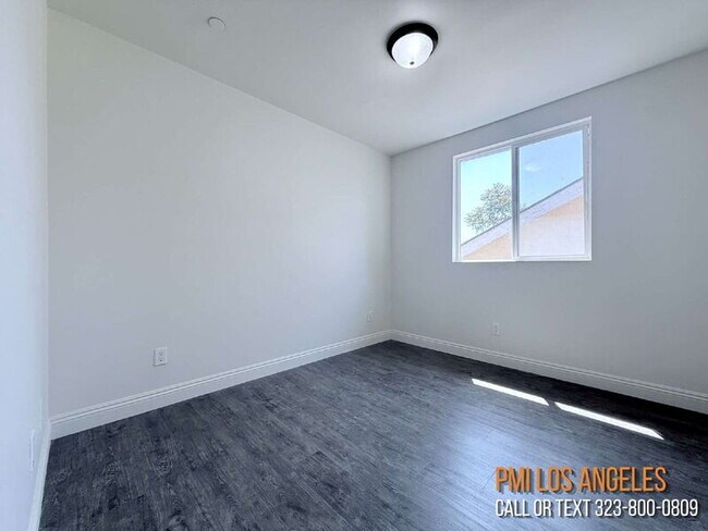 Building Photo - 1440 E 42nd St