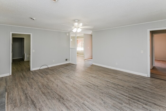 Building Photo - 112 Tillbury Dr