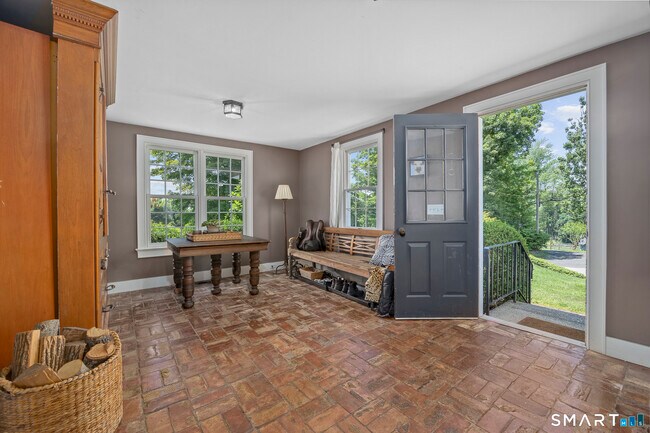 Building Photo - 50 Warner Rd