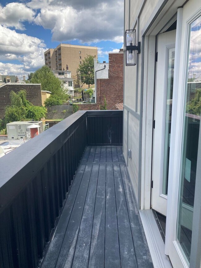 Building Photo - Extravagant New Construction in Polish Hill – A Must-See Luxury Rental!