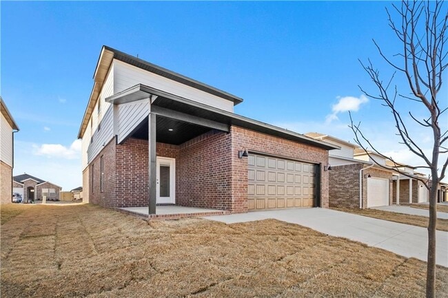 Building Photo - 4670 W Aurora St