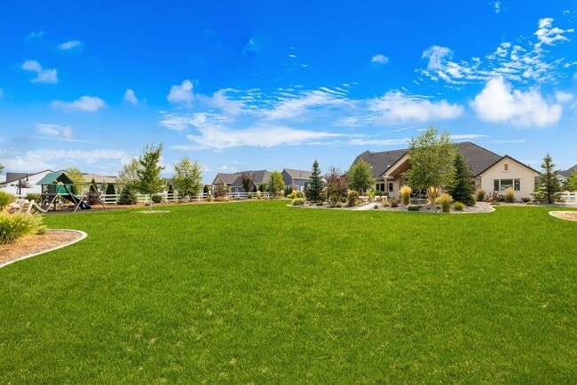 Building Photo - 7940 W Mirror Pond Dr
