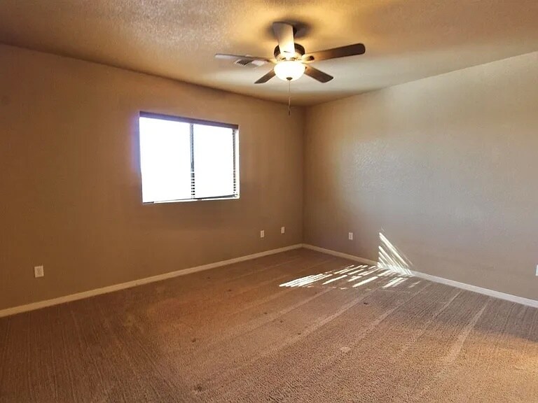 Building Photo - 11242 S Sally Dr