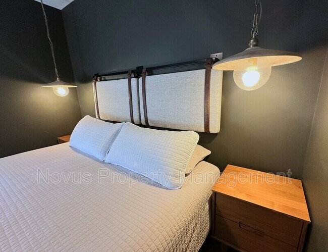 Building Photo - 153 Minden Ave