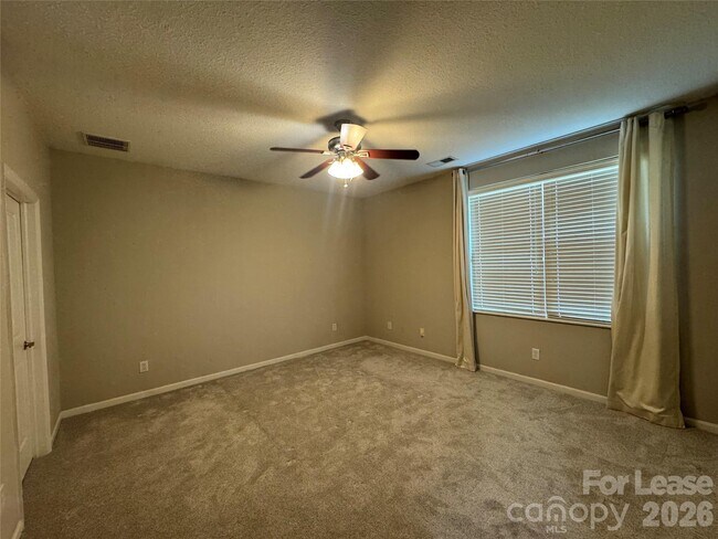 Building Photo - 2416 Coltsview Ln