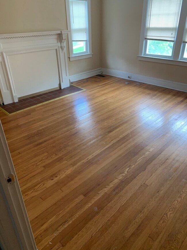 Building Photo - 2284-6 South Overlook Road