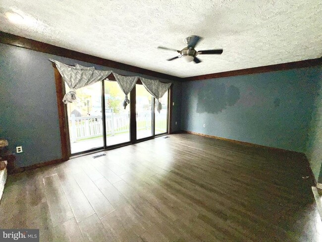 Building Photo - 7635 Stoney Creek Dr